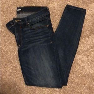 Express medium wash jeans size 6 short